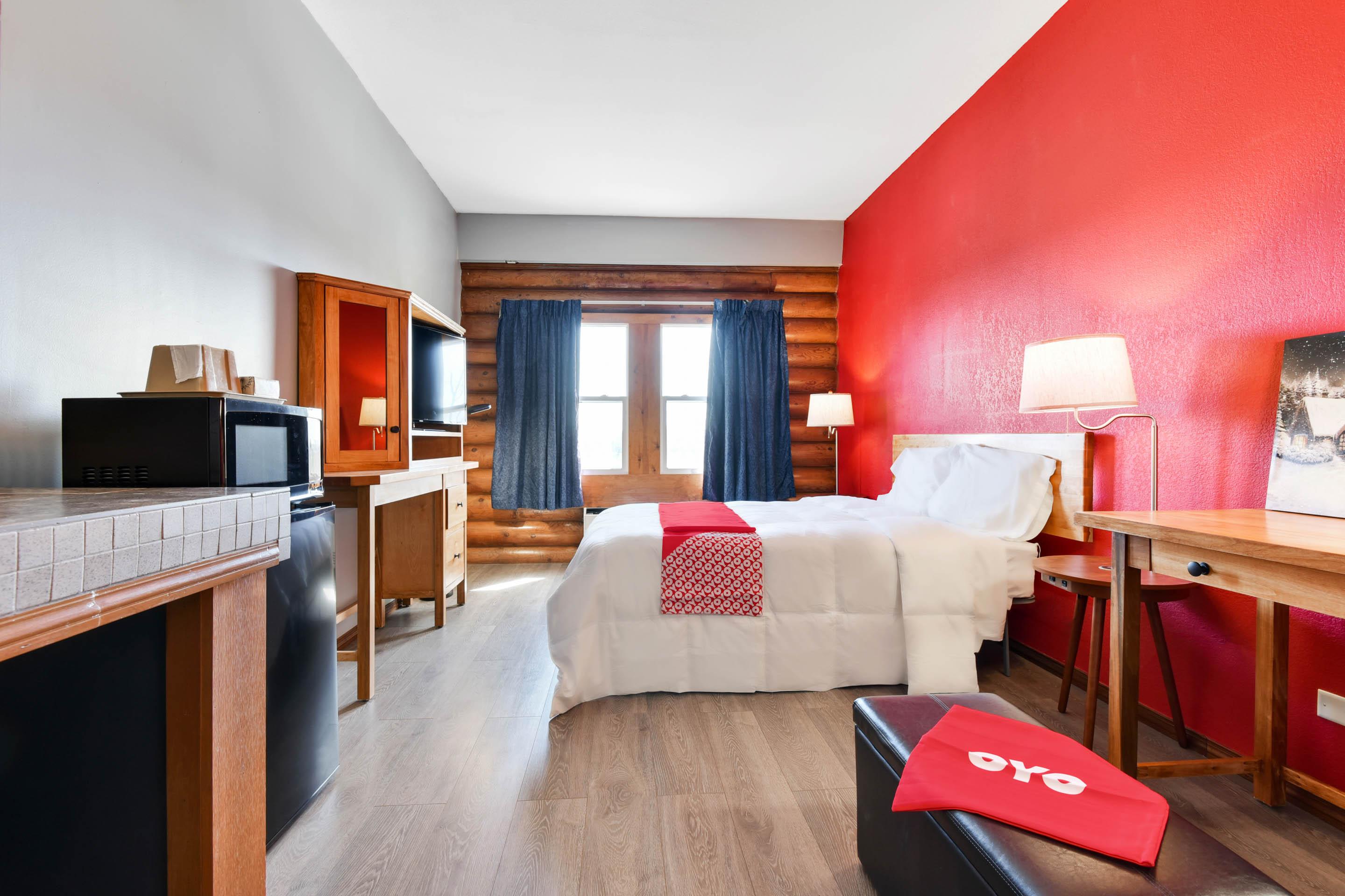 Casa Loma Inn & Suites By Oyo Davenport Ia Near I-80 Екстериор снимка