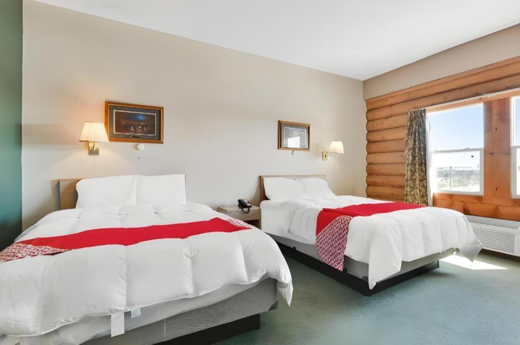 Casa Loma Inn & Suites By Oyo Davenport Ia Near I-80 Екстериор снимка