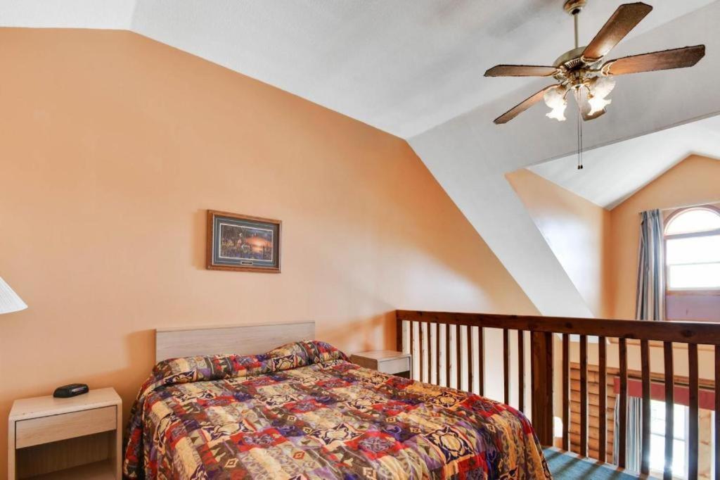 Casa Loma Inn & Suites By Oyo Davenport Ia Near I-80 Екстериор снимка